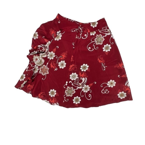 Ann Taylor Red Floral Lined Side Pleat Above The Knee Skirt Size 2 Women's - Picture 3 of 11